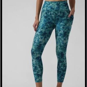 Athleta Blue Slash Pocket Tie-Dye 7/8 Leggings